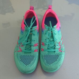 Nike Green and Pink Sneakers Breathable Athletic Shoes